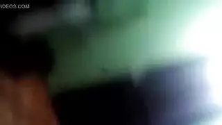 إباحية خلفية: مراهقة تستمني على الدراجة