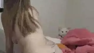 بنت تتحرش بمس امها