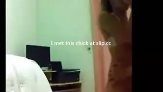 ينك خادمة في منزل