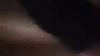 رعاة بقر ساخنون يمارسون الجنس مع جمال ثلجي أبيض في مشهد حظيرة مليء بالبخار