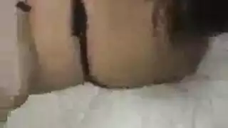 هزة الجماع الجامحة للفتاة المكسيكية تتحول بها إلى ملكة إباحية