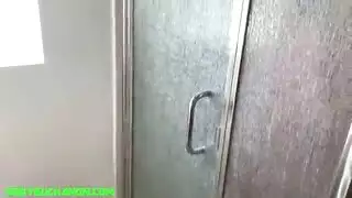 اب يغتصب اينته في المطبخ