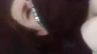 إباحية محجبة مثيرة: ملابس داخلية حمراء وجنس عنيف وحقن بالسائل المنوي