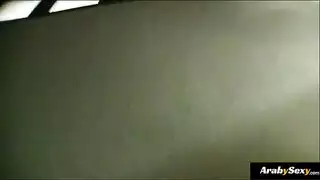 شراء قضيب أوروبي في مرحاض عام قذر