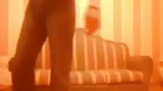 التقاط عابر، وجنس صريح: السائق يصور كل شيء وينشر الدليل