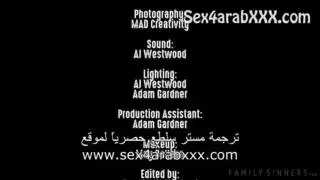 الفتاة الفاخرة تأخذ سكس قاسي مقابل كومة نقود