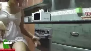 إنها مطلقة ويائسة: صديق يضرب طيزها بقوة