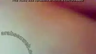 مصريه محجبه تمص الزبر في العربيه