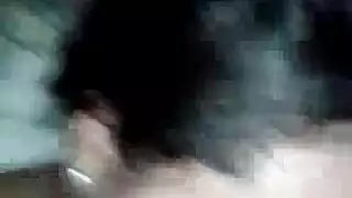 يفحص سكسها