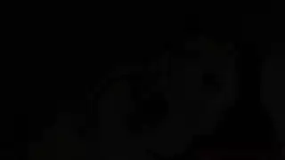 نيك قريب من كاميرا