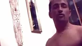 زنجبار هاردكور: حفلة جنس غريبة على الجزيرة