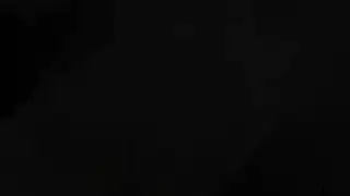 يقذف فوق طيزها البيضى