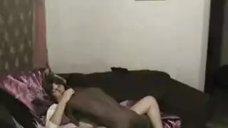 شقراء الثلج تتعرض للضرب بقضيب أسود على المنحدرات