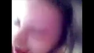 إلهة عربية كبيرة الصدر تؤدي رقصة شهوانية قبل الجنس