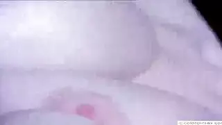 أخطاء وانتصابات: لحظات مضحكة في تصوير الأفلام الإباحية