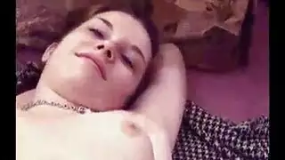 مغامرة ثقب المجد مع ميلف شقراء يائسة