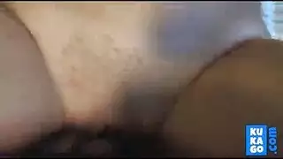 معصوب العينين منتفخ حلمات فتاة غبية