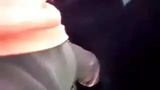 يبعبصها علي الهدوم