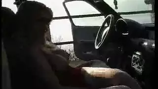 صريح: كس الأم يبتل ويتم تصويره