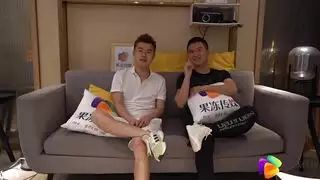 زنجي مع عربيه في الفندق