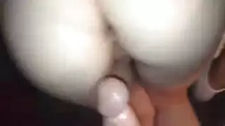 شرج شغوف: عربية ماجنة وشريكها بقضيب صلب