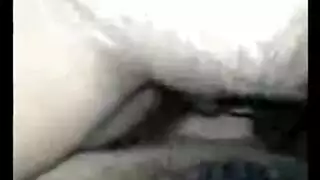 بنت بتضرب سبعة ونص وتنزل لبن كتير من كسها