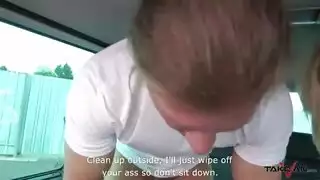 تون غريب سيارة نقل