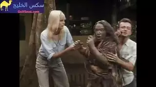 داريل هانا ، كاثي بيتس عارية في مسرحية في حقول الرب 1991