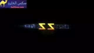 المراهقة المتمردة تحصل على ما تستحقه: مص عميق لقضيب كبير