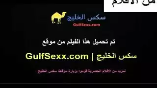 بورن في موقف سيارات عام: نيك في المقعد الأمامي