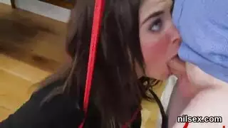 فتاة جامعية حذاء ملكة