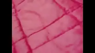 فتاة محلية مثيرة بوضعية رعاة البقر المعكوسة للعمل الشرجي