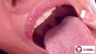 زوجة تتناك من عدة ازبار لاصحاب زوجها