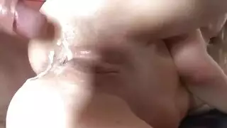 سكس مراهقات عنيف: صراخ ودموع خلال جلسة شرجية جامحة