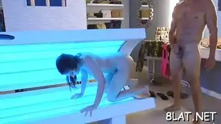 بي بي سي يأخذها من الخلف في جنس عمل قاسي