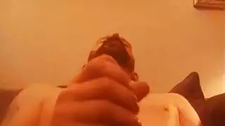 ضرب أنابيب قاسي لشقراء ساخنة تدخن