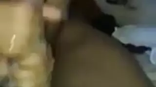 فتاة تمص وتمارس الجنس مجانًا