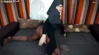 بنات مصرية بتلعب فى نفسها مصرية