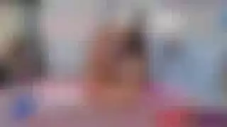 سحاقية شابة تمارس الجنس مع امرأة ناضجة في لقاء حماسي