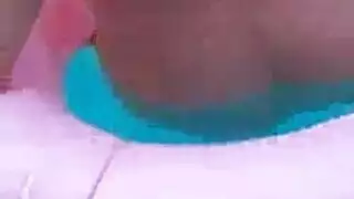 ينيكها هي كسها المشعر