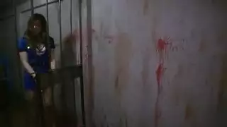 عقوبة إباحية في فناء السجن