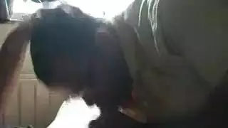 نجومات إباحيات متحولات في فيديو استحمام ذهبي