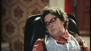 بنت تفك شهوتها بأمها النائمة مترجم