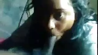 عشيق غريب اللسان وشاعر المليون