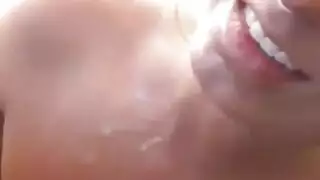 نائب الرئيس على الثدي غض المشجع
