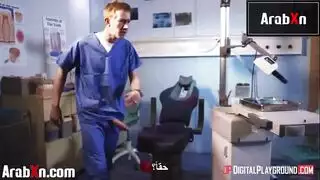 فم ساره دي روز يتمزق بقضيب داني دي الصلب والضخم