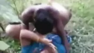 نيك فلاحه عراقيه في الحقل