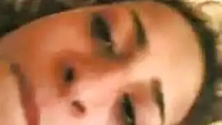 ديلدو شديد يجعلها تصرخ من المتعة