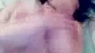 صدر ضخم وفرج مبلل في فيلم إباحي