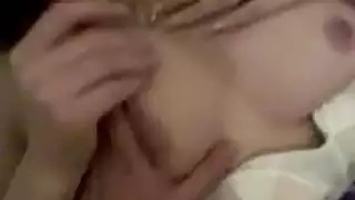 ثدي ضخم يتم مصه وممارسة الجنس به في مشهد صارخ
